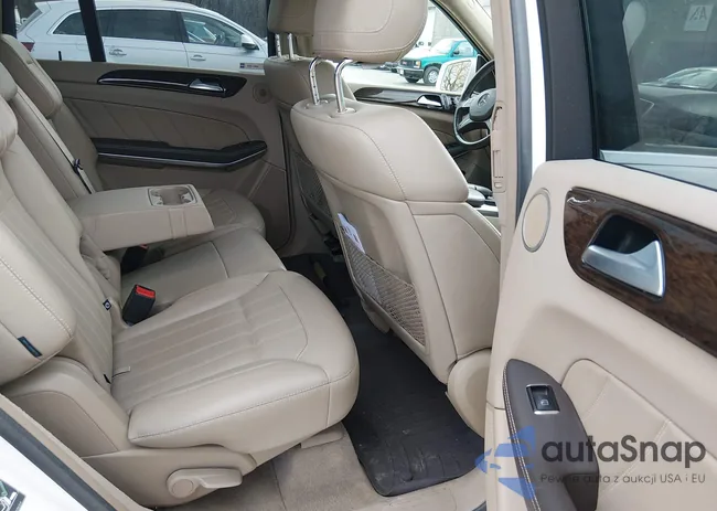 4JGDF7CE9DA258609: 44587208