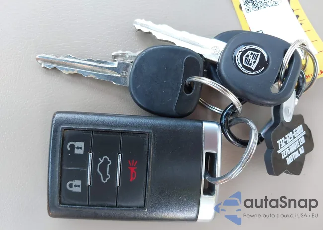 1G6DJ5EV3A0105930: 44588542