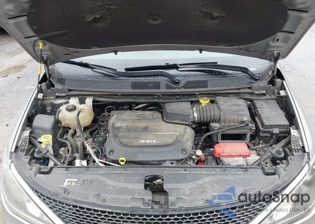 2C4RC1BG4HR781976: 44589044