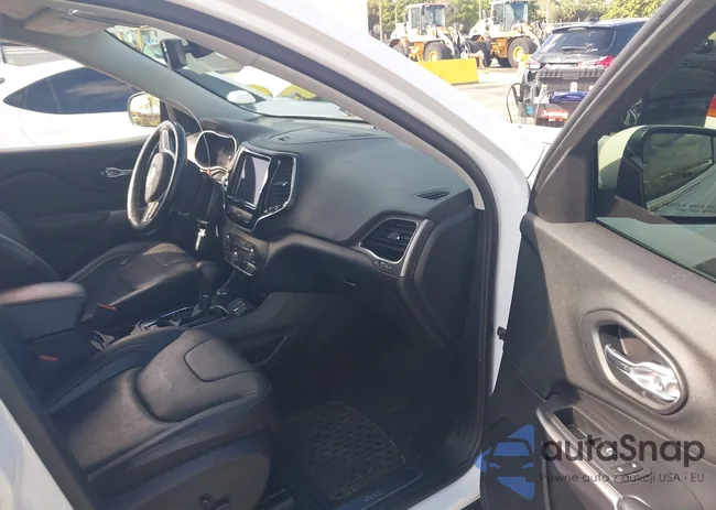 1C4PJMDX6LD575226: 44588308