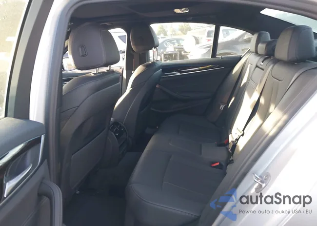 WBA13AG02MCF09695: 44588329