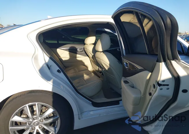 JN1BV7AP4EM688618: 44588341