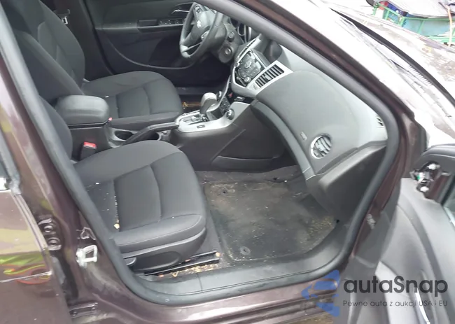 1G1PC5SB0F7238098: 44588421