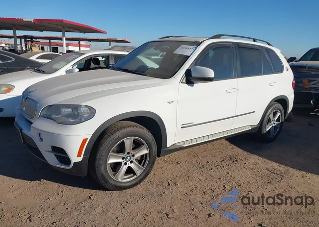 5UXZW0C52C0B88832: 44588471