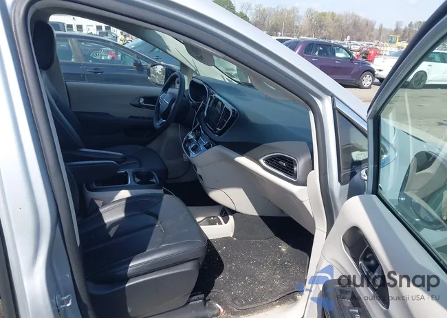 2C4RC1BG7RR195516: 44588473