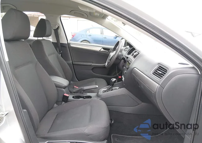 3VWD17AJ7FM290495: 44589526