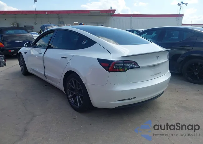 5YJ3E1EA3MF976299: 44589553