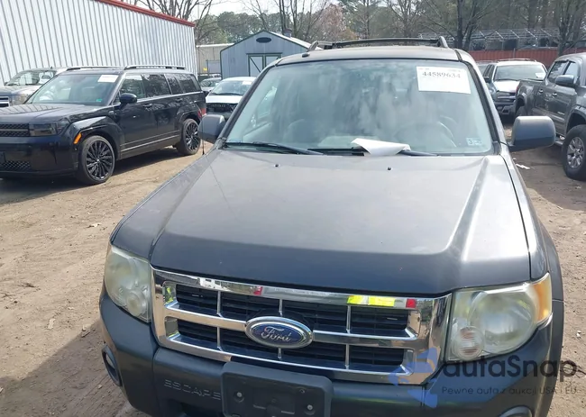 1FMCU03108KB36484: 44589634