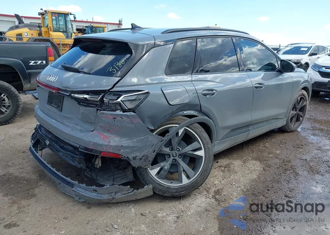 WA1KUBFZ4RP063132: 44589893