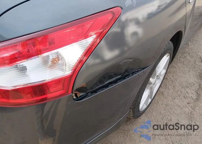 1N4AA5AP9AC861368: 44589897