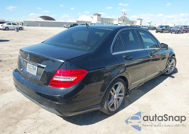 WDDGF4HBXDR299966: 44589247