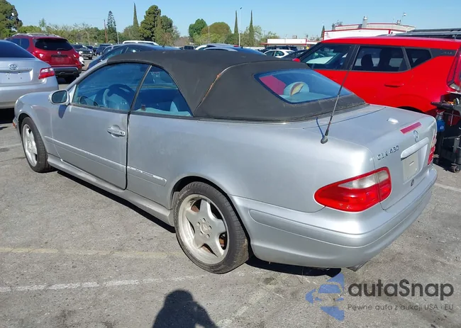 WDBLK70G4YT031581: 44590690