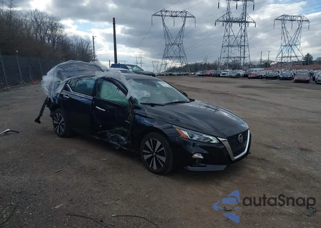 1N4BL4EW6MN372736: 44590817