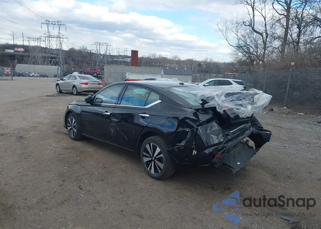 1N4BL4EW6MN372736: 44590817