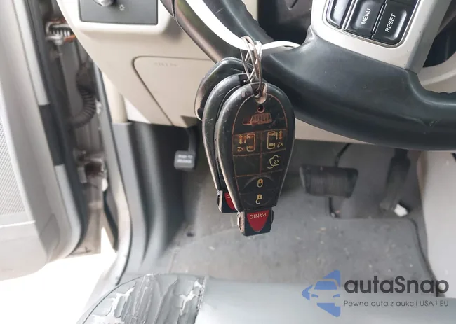 2V4RW3DG9BR642665: 44590878