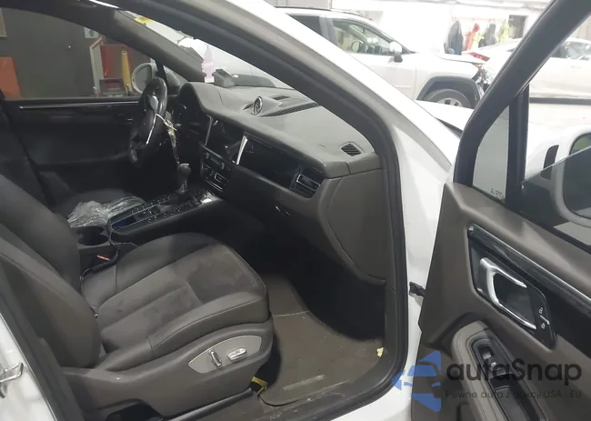 WP1AA2A52LLB06586: 44591033