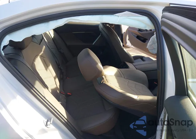 WBY63HG02TCV23611: 44591056