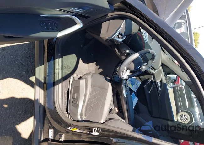 WBX73EF0XP5V88404: 44591937