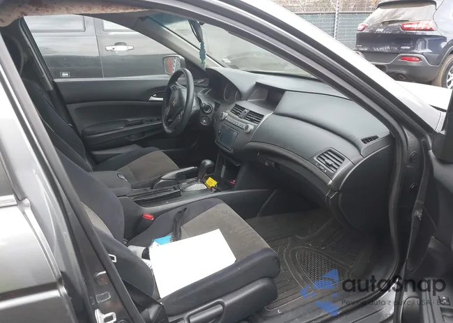 1HGCP2F3XAA146201: 44592045