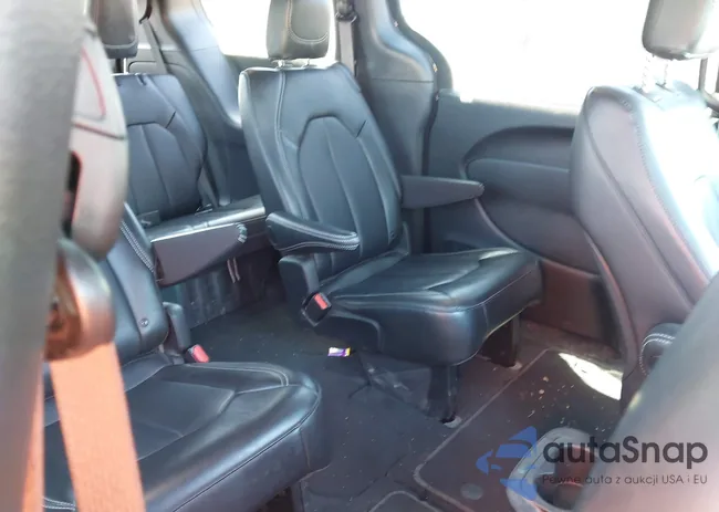 2C4RC1BG8SR594800: 44592058