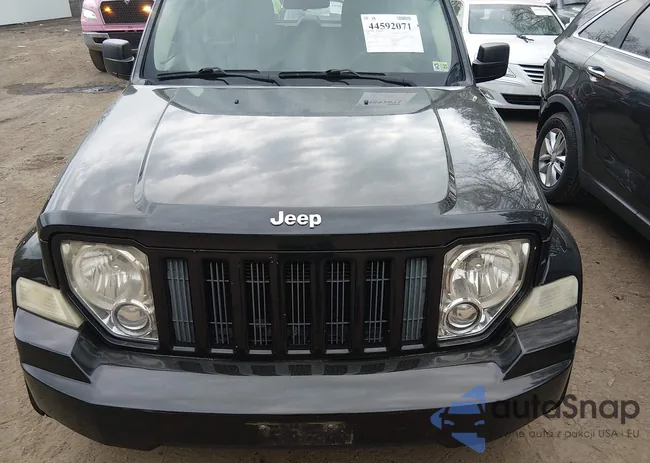 1C4PJMAK2CW212497: 44592071