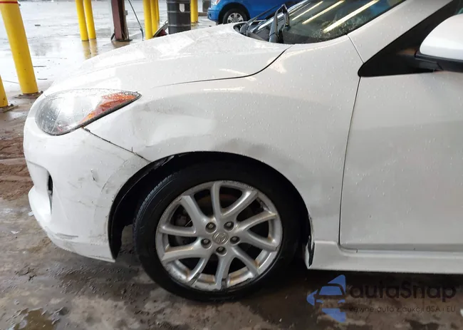 JM1BL1L61C1511298: 44591259