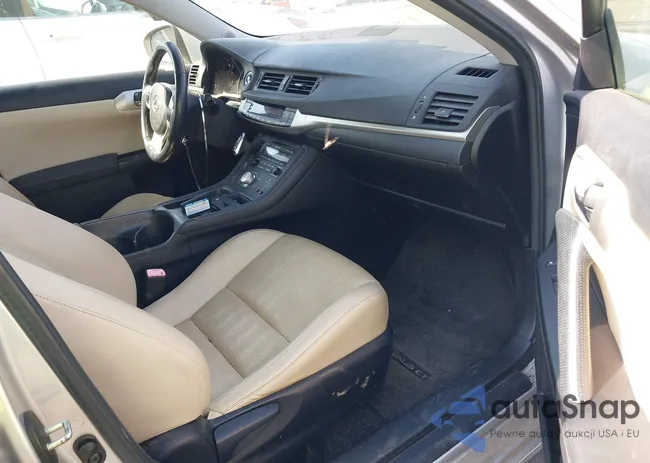 JTHKD5BH0B2038105: 44591405