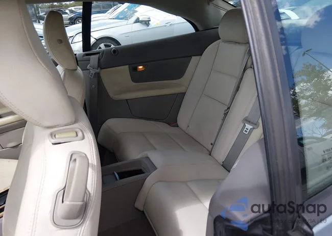 YV1MC67298J041360: 44592974