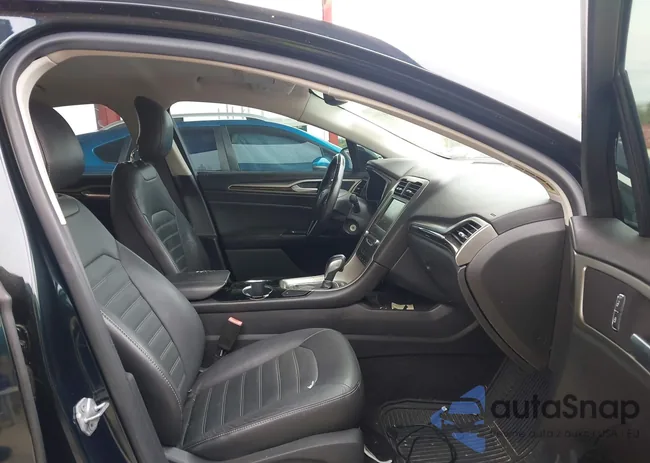 3FA6P0HD7ER192110: 44592990