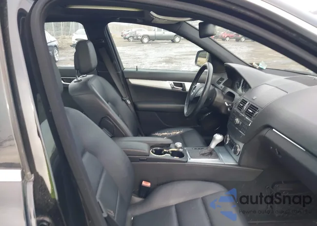 WDDGF81X28F086112: 44593005