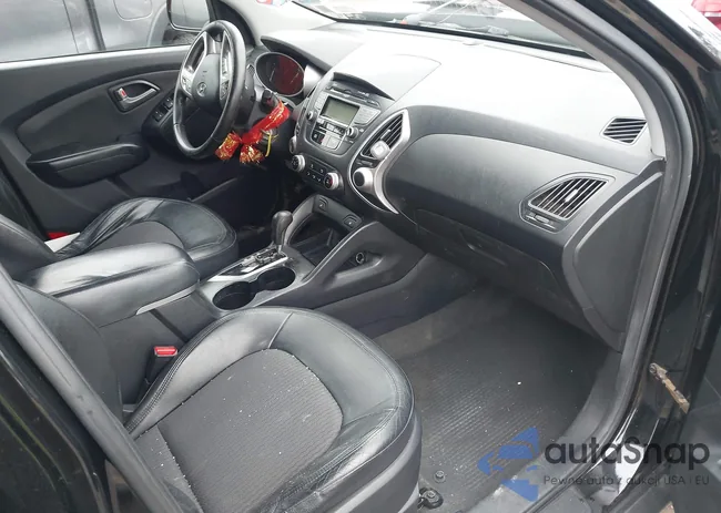 KM8JUCACXCU417704: 44592258