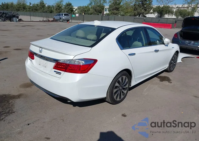 1HGCR6F74FA004339: 44592297