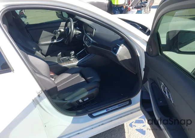 3MW5U7J0XM8C14505: 44592363