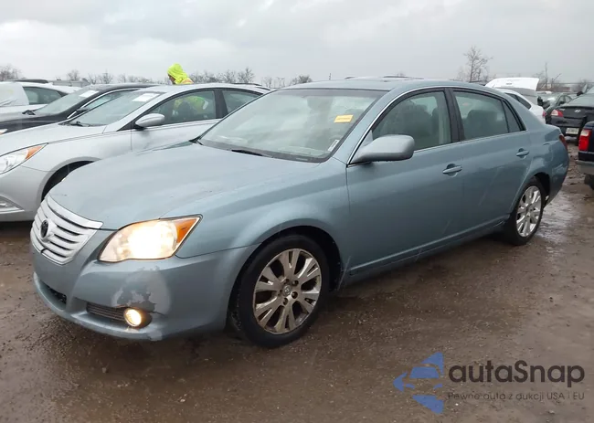 4T1BK36B38U285676: 44592389