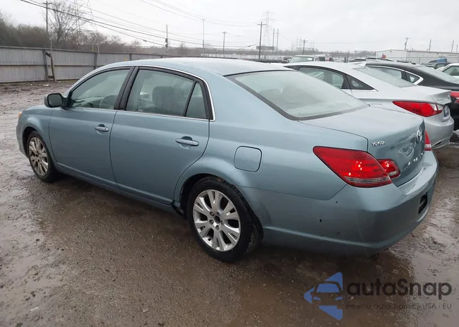 4T1BK36B38U285676: 44592389