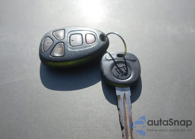 1G4HC5EM8AU127376: 44593667