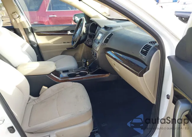 5XYKT4A64FG648258: 44593872