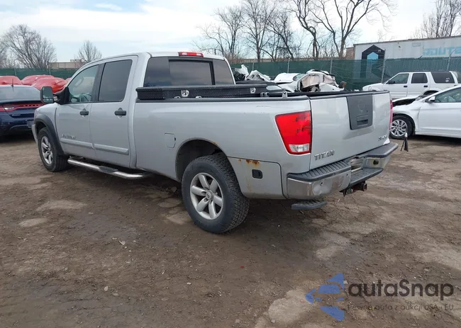 1N6AA0FC0BN300093: 44593085