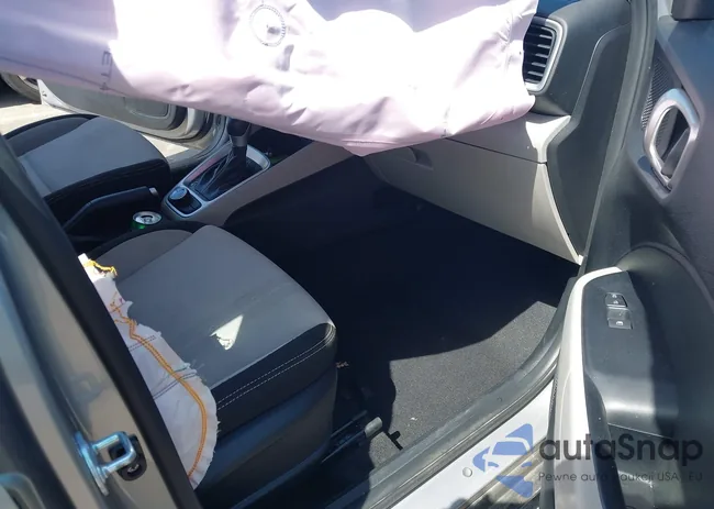 KMHRC8A30SU369969: 44593153