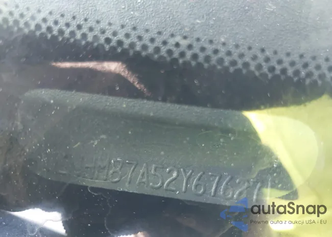 1LNHM87A52Y676271: 44593169