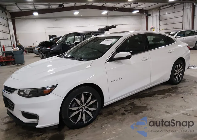 1G1ZE5ST1HF161911: 44593173