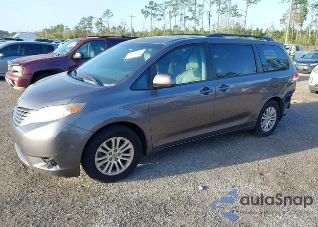 5TDYK3DC9ES506076: 44593175