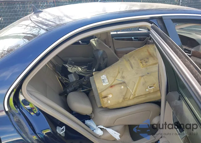 WDDGF8AB9DA768741: 44593387