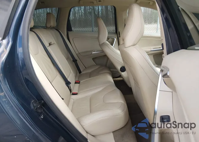 YV4902DZ7D2427758: 44594639