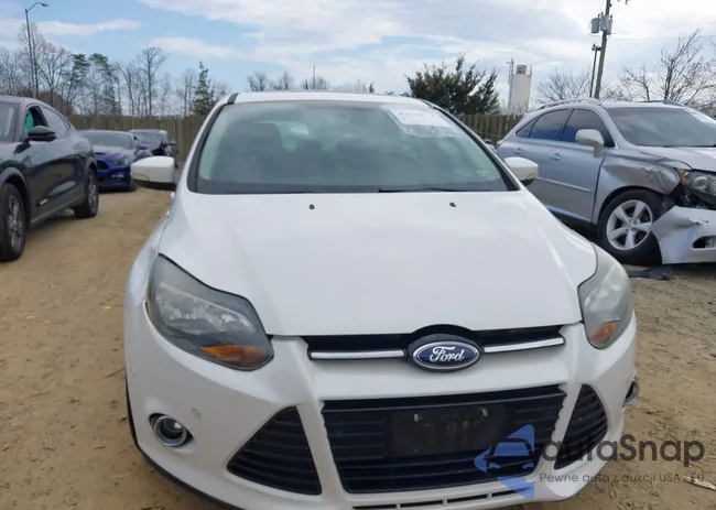 1FADP3N23EL204568: 44594734