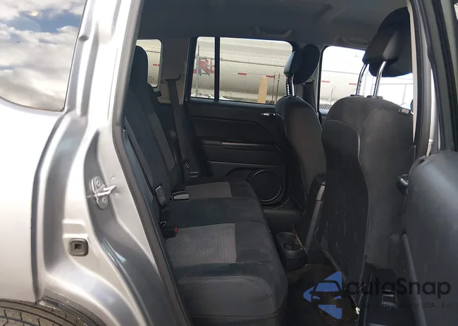 1C4NJCBA4GD743273: 44594075