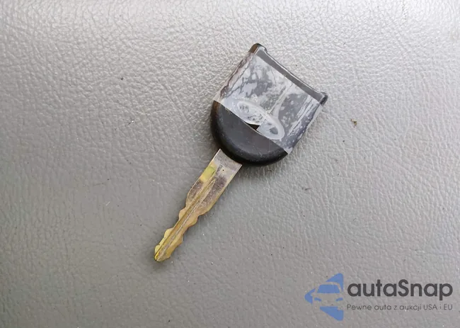 1FTYR10D39PA28378: 44594228