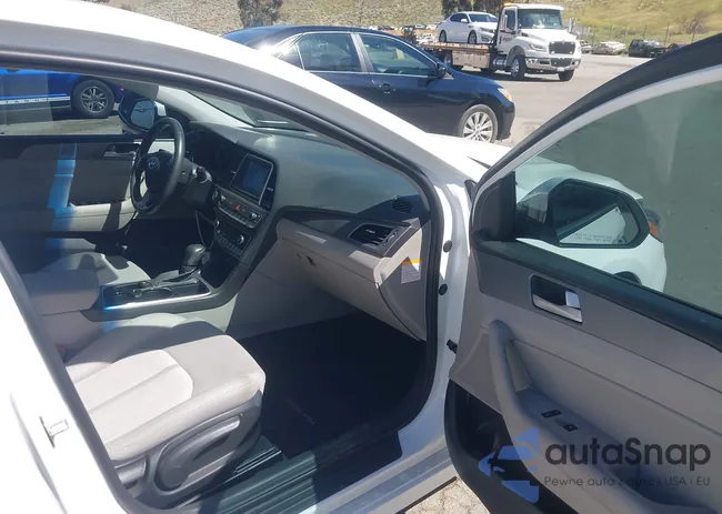 KMHE24L33JA080978: 44595587