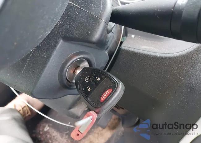 1C4NJDEB7HD210183: 44595784