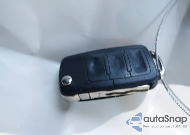 3VWRG31C08M523585: 44595803